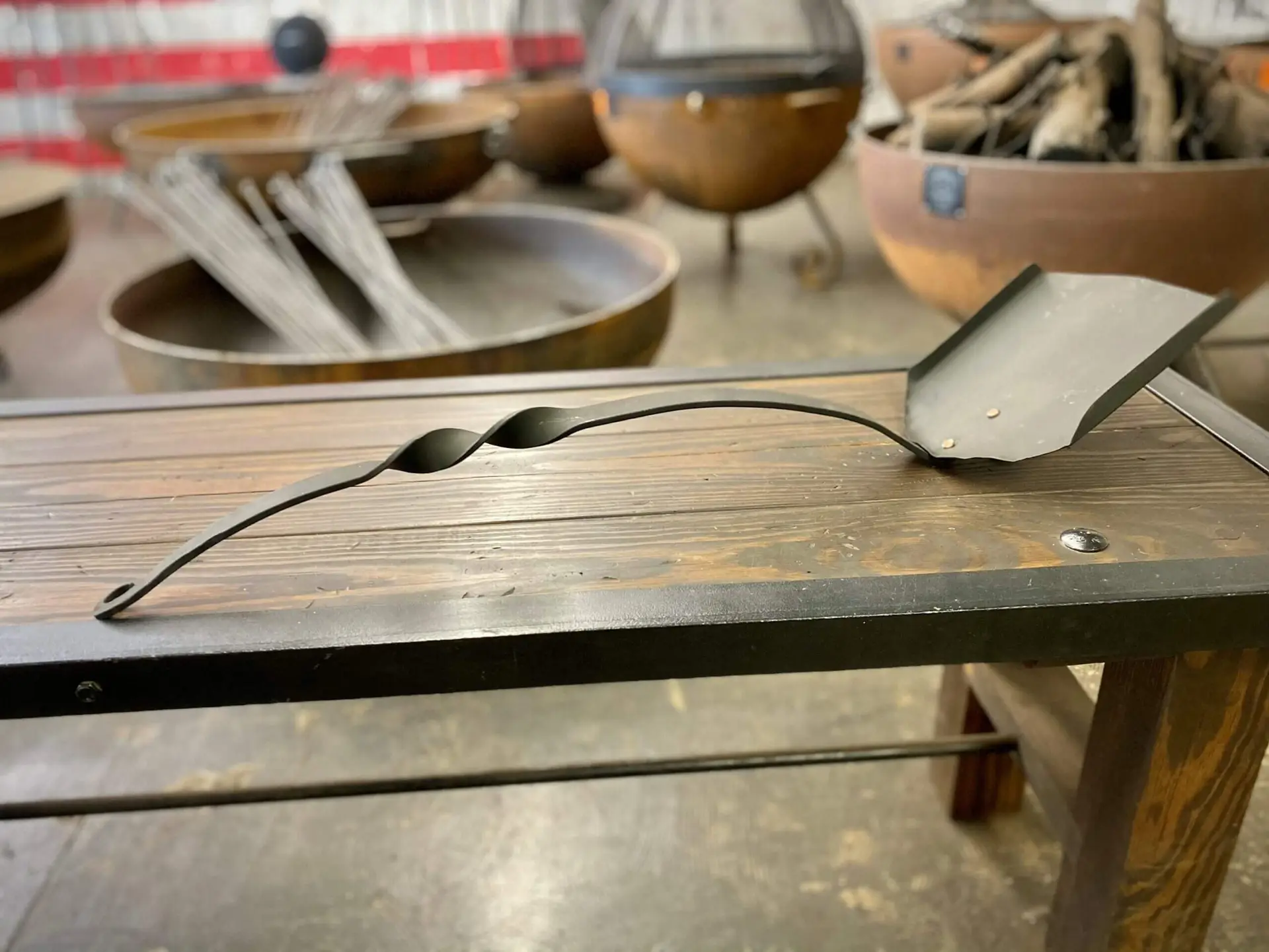 S&Amp;S Fire Pits Shovel Scaled
